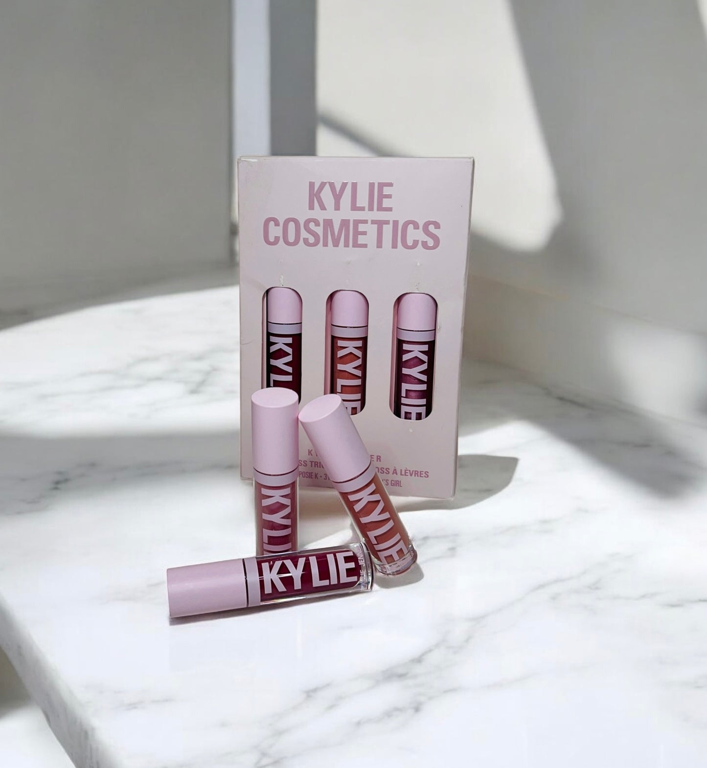 LIP GLOSS